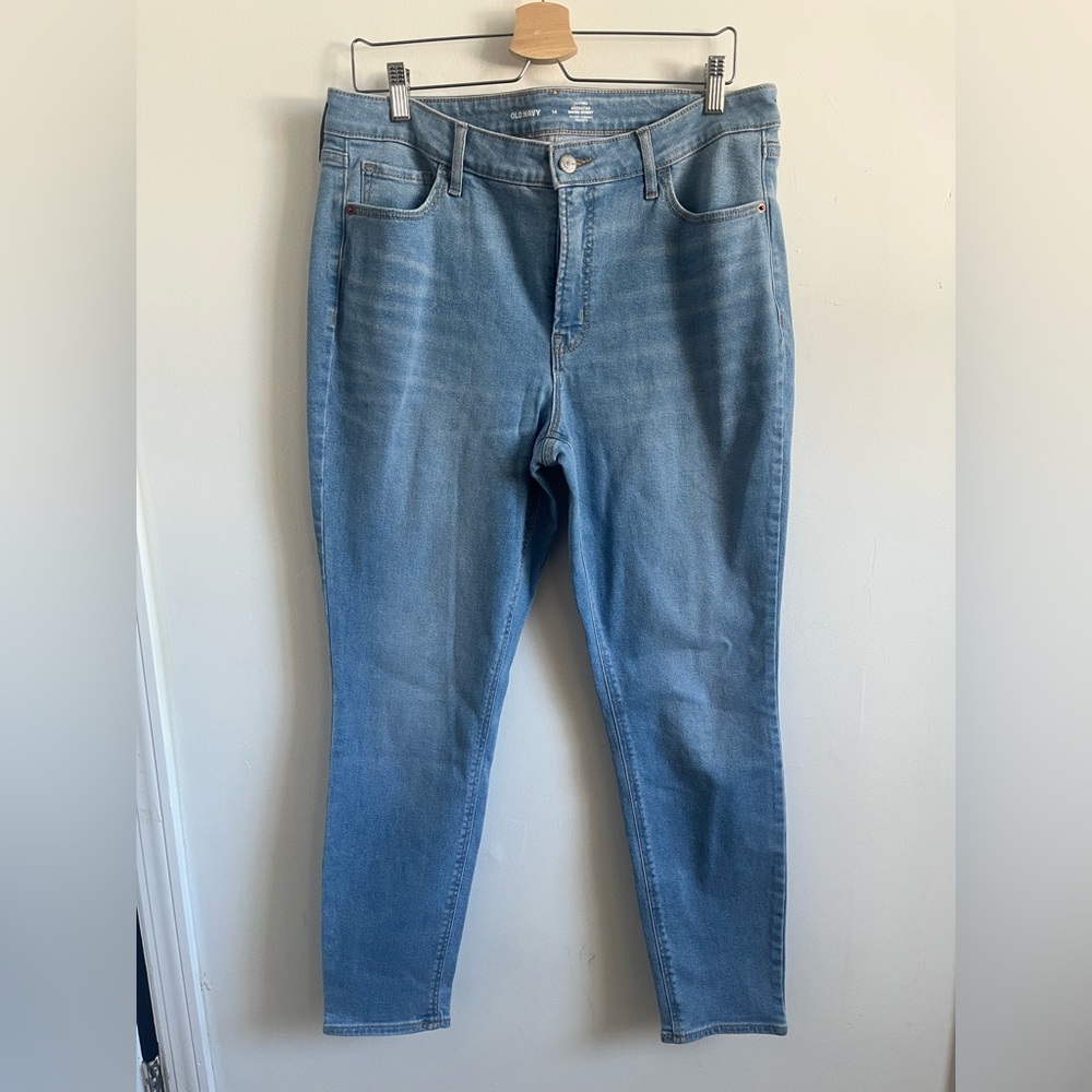 Old Navy Rockstar High Rise Super Skinny Stretchy Light Wash Sz 14